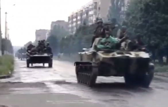 A column of Ukrainian armored vehicles is approaching Donetsk (video conference) | Русская весна
