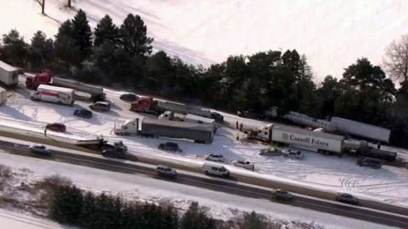 Шокирующий автомобильный коллапс на дорогах США (ВИДЕО) | Русская весна