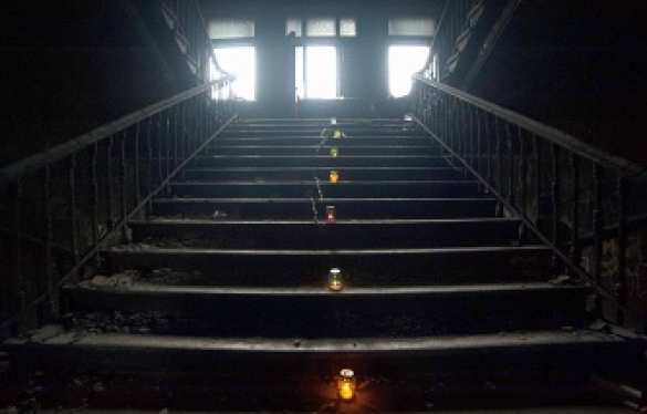 В Варшаве почтили память погибших в трагедии в Доме профсоюзов в Одессе (видео) | Русская весна