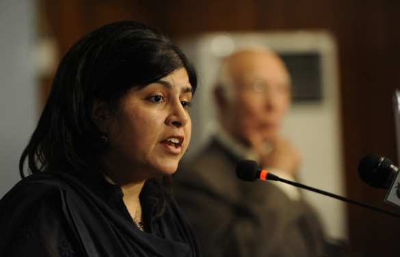 Замглавы британского МИД подала в отставку из-за позиции Лондона по  применению оружия массового поражения против гражданского населения | Русская весна