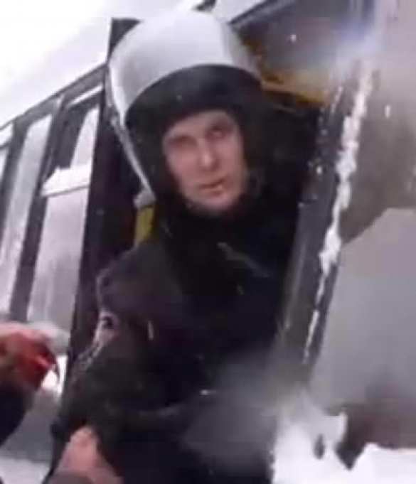 МОЛНИЯ: силы самообороны ДНР взяли в плен высокопоставленного военнослужащего — начальника управления Восточного территориального командования МВД | Русская весна