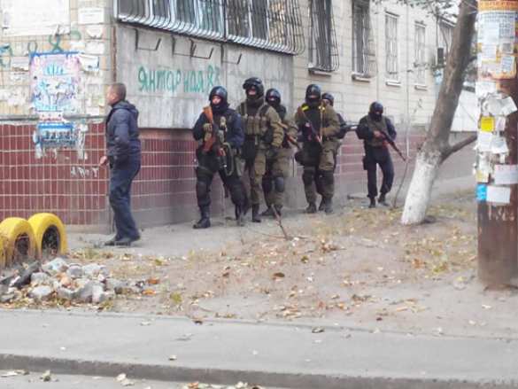 Задержан «днепропетровский стрелок», вернувшийся из зоны «АТО», который стрелял по прохожим из «калашникова» (видео) | Русская весна