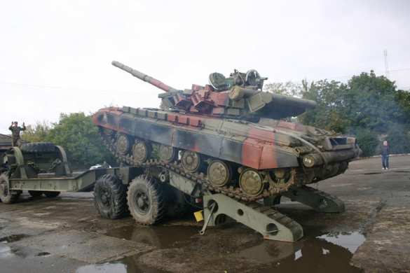 Сводка с фронтов ЛНР: противник спешно оставляют ранее занимаемые позиции в Краснодоне, луганчане ведут зачистку стратегических высот. Танк Сводка с фронтов ЛНР: противник спешно оставляют ранее занимаемые позиции в Краснодоне, луганчане ведут зачистку стратегических высот | Русская весна