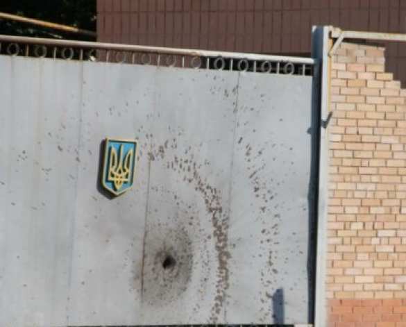 В Артемовске обстреляли из гранатомета танковую базу | Русская весна