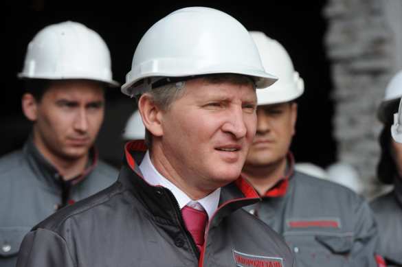 Молния: Ринат Ахметов вместе с народом пытается предотвратить штурм ОДА | Русская весна