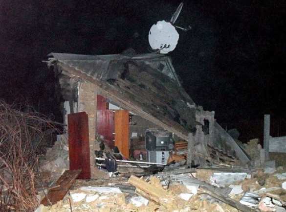 Луганск: «Если народ не поднимется, фашизм принесет еще много горя» - хозяин взорванного дома (видео) | Русская весна