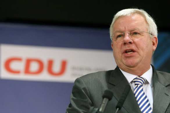 Зам Ангелы Меркель призвал не приносить лишних жертв ради Украины Близкий к Ангеле Меркель политик призвал не приносить лишних жертв ради Украины | Русская весна