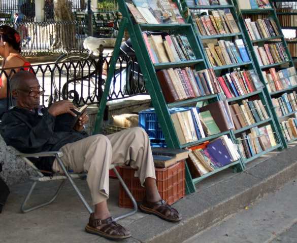 Новогодняя Европа: с сегодняшнего дня книга Гитлера «Майн Кампф» поступает в продажу в Германии | Русская весна