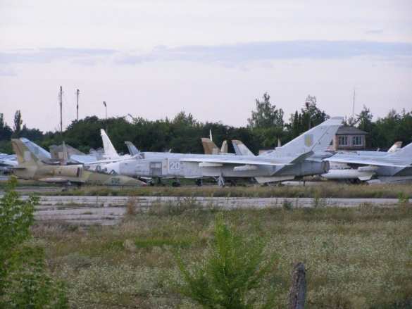 Гарнизон аэродрома «Гайок» под Киевом за год разворовал оборудование 10 самолетов, — Минобороны ДНР | Русская весна