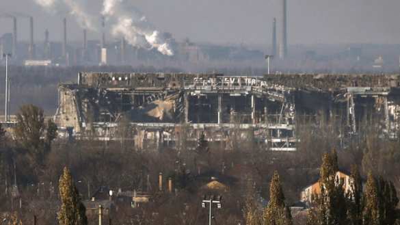 Донецкие художники увековечили память о погибших детях картиной на крыше терминала аэропорта (ФОТО) | Русская весна