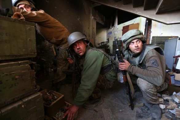 Аэропорт: оккупанты вернулись в руины старого терминала, бои продолжаются | Русская весна