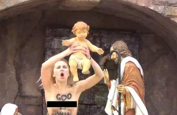 Украинской активистке, раздевшейся на площади Святого Петра, запретили въезд в Ватикан (фото) | Русская весна