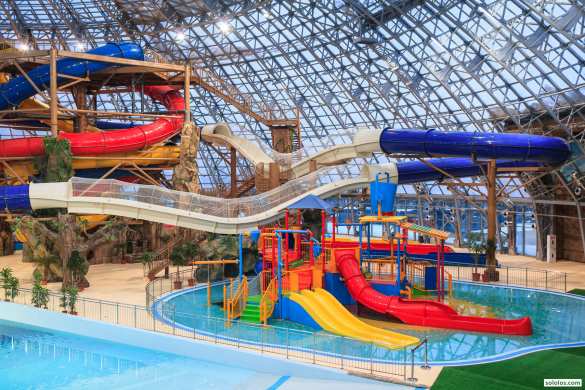 Дети из зоны боев посетили донецкий аквапарк (ФОТО, ВИДЕО) | Русская весна