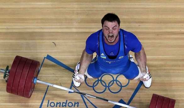 МОК лишил украинского штангиста золотой медали Олимпиады (ФОТО, ВИДЕО) | Русская весна