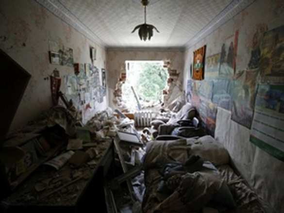 Донецк снова под огнем украинской армии, оккупанты на блокпостах не пропускают в город сельхозпродукцию | Русская весна