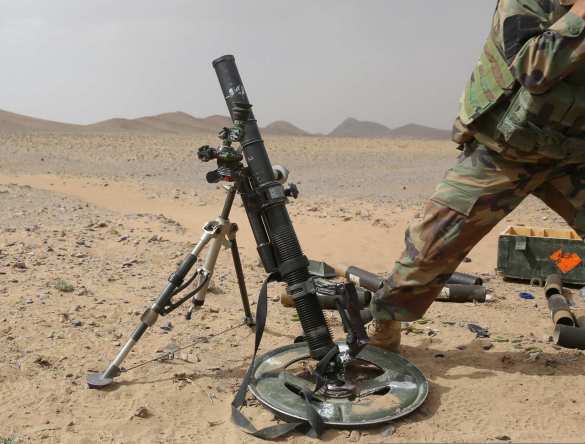 Враг нанёс удар под Мариуполем: Бойцы ДНР показали натовское вооружение (ВИДЕО) | Русская весна