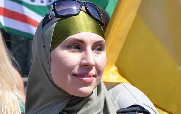 «Амина взяла на себя 6 пуль из АК», — появился снимок авто, в котором ехала расстрелянная снайперша (ФОТО) | Русская весна