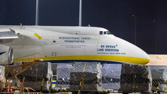 На украинском Ан-24, рядом с которым нашли взрывчатку, перевозили снаряды (ФОТО) | Русская весна