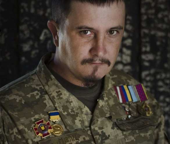 Украинский каратель поиздевался над убитыми женщинами-медиками из ДНР (ФОТО) | Русская весна