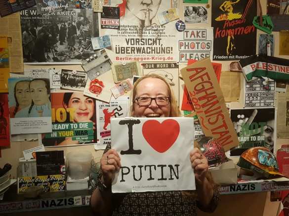 Антивоенное русофильское кафе в Берлине: геополитика под немецкое пиво (ФОТО) | Русская весна