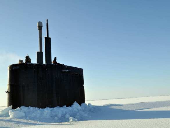 Это интересно: американская подводная лодка всплывает в Арктике, пробивая над собою лед (ВИДЕО) | Русская весна