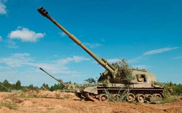 Украинские САУ, пушки и минометы ведут обстрел Горловки, на окраине бой диверсантов ВСУ и ополченцев | Русская весна