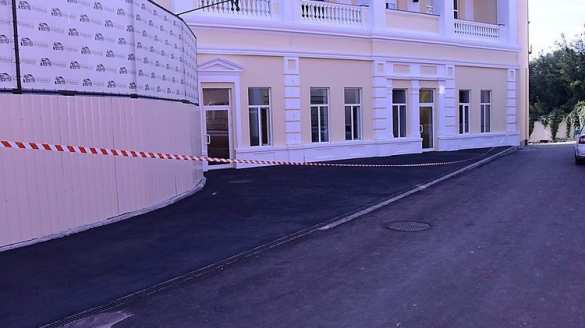 В Харькове к приезду Порошенко красят асфальт (ФОТО, ВИДЕО) | Русская весна