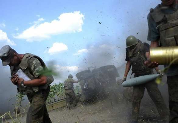 Горловка под огнем артиллерии ВСУ | Русская весна