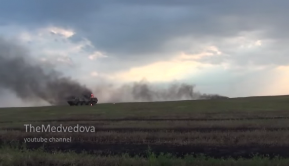 Видео жесткого боя Армии ЛНР и ВСУ: сожжены танки и БТРы (ВИДЕО 18+) | Русская весна