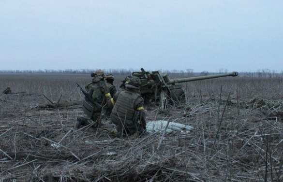 В районе аэропорта Донецка продолжаются боестолкновения, ВСУ ведут огонь из пушек и минометов  | Русская весна