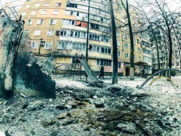 Два мирных жителя ранены в результате обстрела Ясиноватой украинской артиллерией | Русская весна