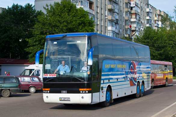 «То ли эвакуация, то ли угон на принудительные работы», — украинцы о переполненных автобусах в Польшу | Русская весна