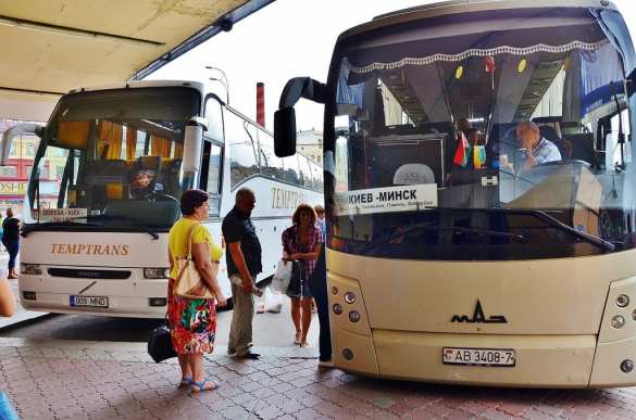 Пассажирский автобус из Украины не пустили в Белоруссию | Русская весна