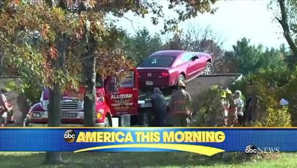В США на крышу дома 83-летней пенсионерки заехал автомобиль (ВИДЕО) | Русская весна