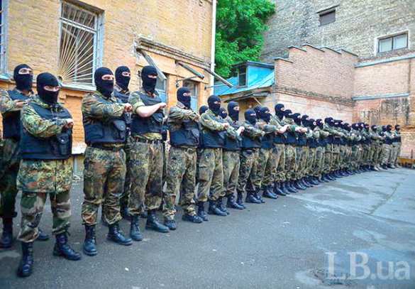 В село, где цыган убил 9-летнюю девочку, вошли каратели «Азова» | Русская весна