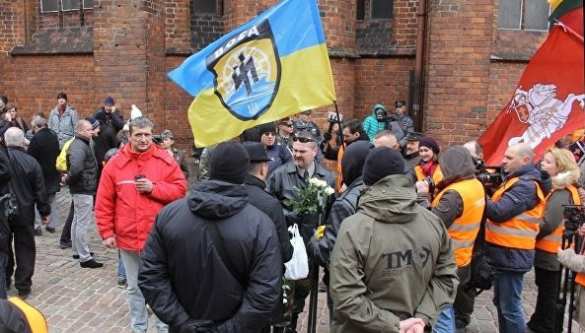 Украинские неонацисты приняли участие в шествии бывших эсэсовцев в Риге (ФОТО, ВИДЕО) | Русская весна