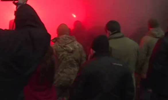 Новая акция неповиновения боевиков «Азова» в Киеве (ФОТО, ВИДЕО) | Русская весна