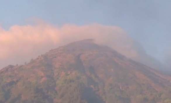 В ожидании извержения вулкана: на Бали эвакуированы тысячи человек (ФОТО) | Русская весна