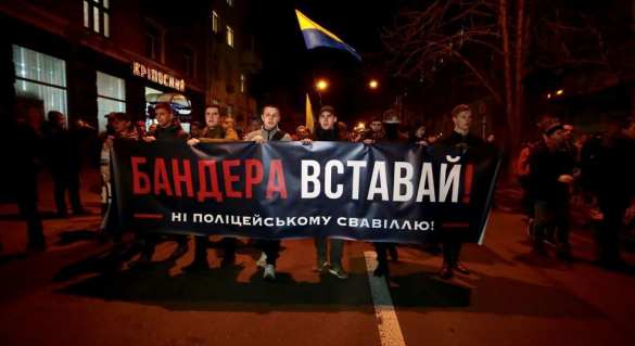 Украинские нацисты надписью на здании МВД призвали Бандеру встать (ФОТО, ВИДЕО) | Русская весна