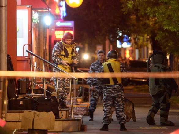 У захватившего банк мужчины был пневматический пистолет и пустая коробка с проводами, — источник | Русская весна