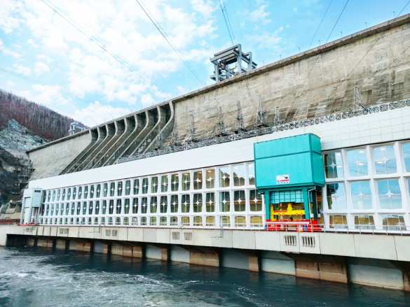 ЗАО «СММ»: поставка специального козлового крана «БАРС-С» на Зейскую ГЭС (ФОТО) | Русская весна