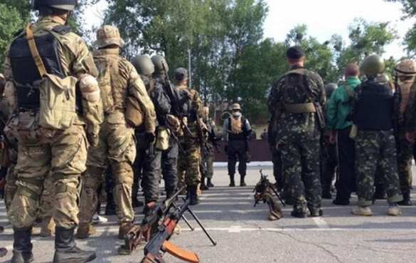 Украинские военные срочно возвращают бойцов на линию фронта из отпусков, - разведка ополчения | Русская весна