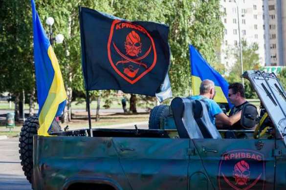 МОЛНИЯ: Батальон «Кривбасc» блокирован десантниками ВСУ | Русская весна