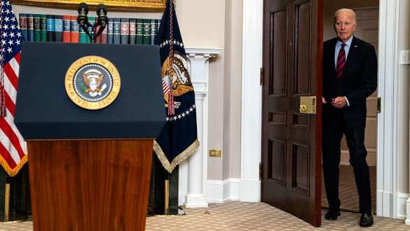 В США удивились странному поведению Байдена после выхода из гонки (ВИДЕО) | Русская весна