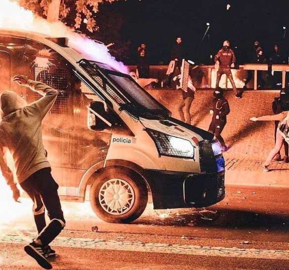 Испания в огне: народ восстал из-за приговора стороннику СССР, помогавшему Донбассу (ВИДЕО) | Русская весна