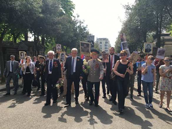 «Бессмертный полк» прошел по Парижу | Русская весна