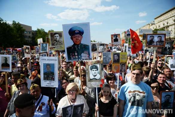 Почти 8 миллионов человек в России прошлись в «Бессмертном полку» | Русская весна