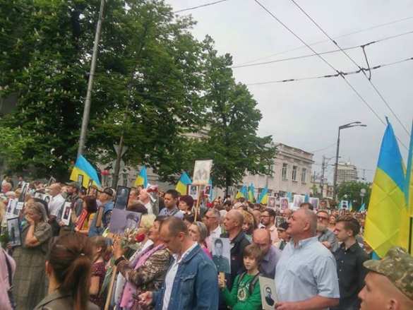 В Киеве стартовал «Бессмертный полк» (ФОТО, ПРЯМАЯ ТРАНСЛЯЦИЯ) | Русская весна