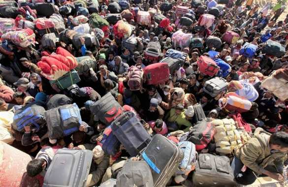 Теория заговора. Почему именно сейчас хлынула волна беженцев в Европу? (ВИДЕО) | Русская весна