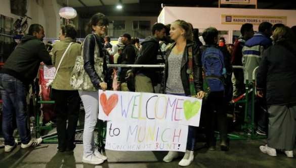 Почти половина немцев поддерживает ограничение приема беженцев | Русская весна